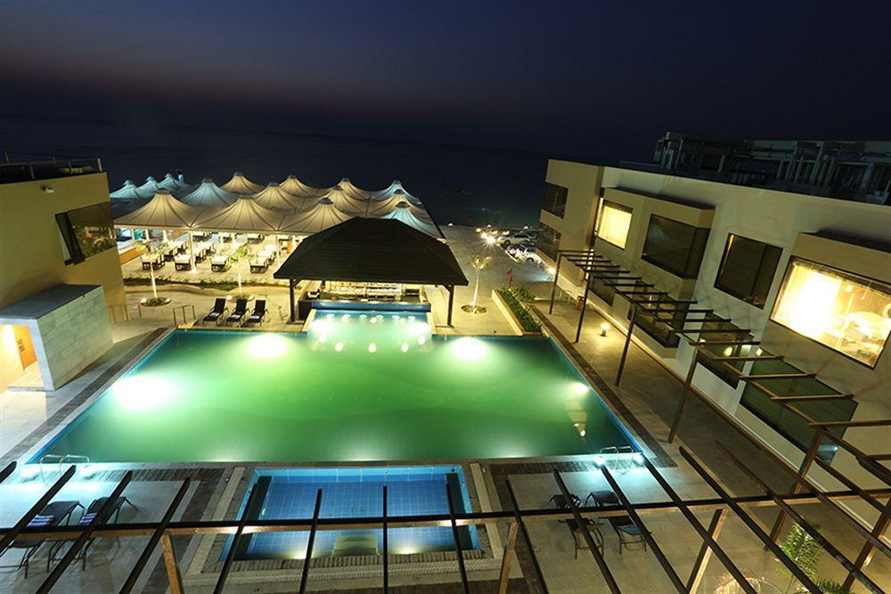 The Gold Beach Resort Daman Ngoại thất bức ảnh