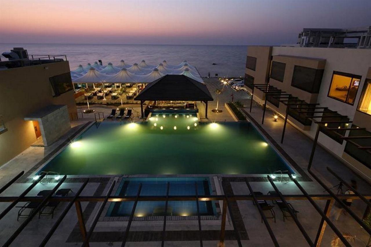 The Gold Beach Resort Daman Ngoại thất bức ảnh