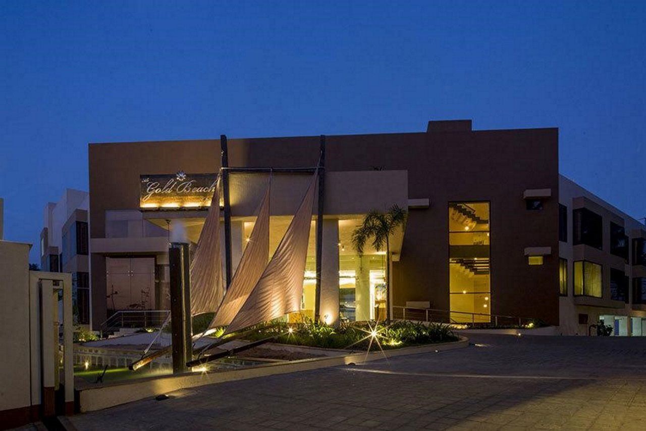 The Gold Beach Resort Daman Ngoại thất bức ảnh