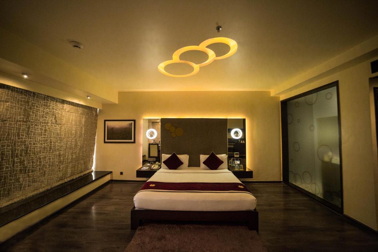 The Gold Beach Resort Daman Ngoại thất bức ảnh