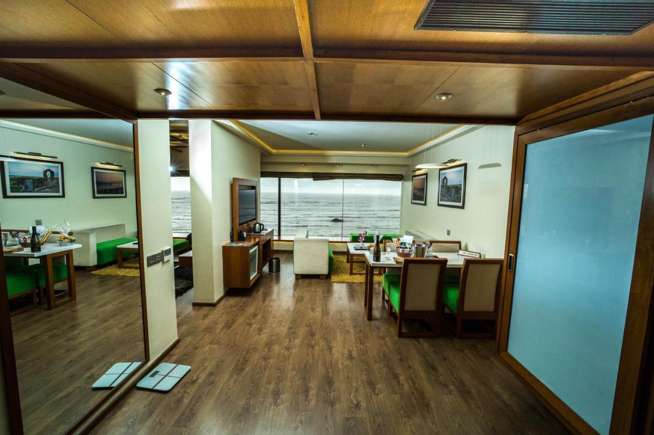 The Gold Beach Resort Daman Ngoại thất bức ảnh