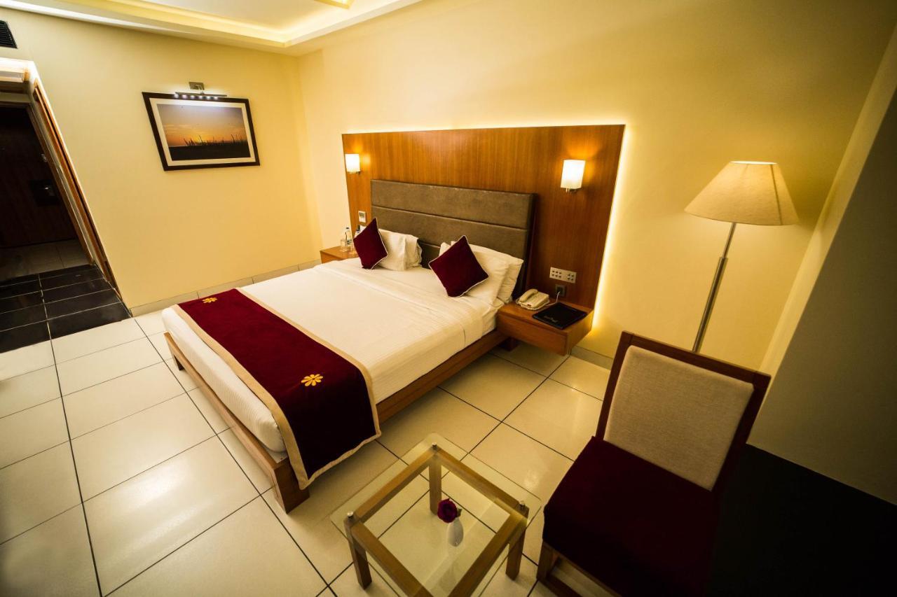 The Gold Beach Resort Daman Ngoại thất bức ảnh