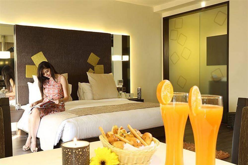 The Gold Beach Resort Daman Ngoại thất bức ảnh