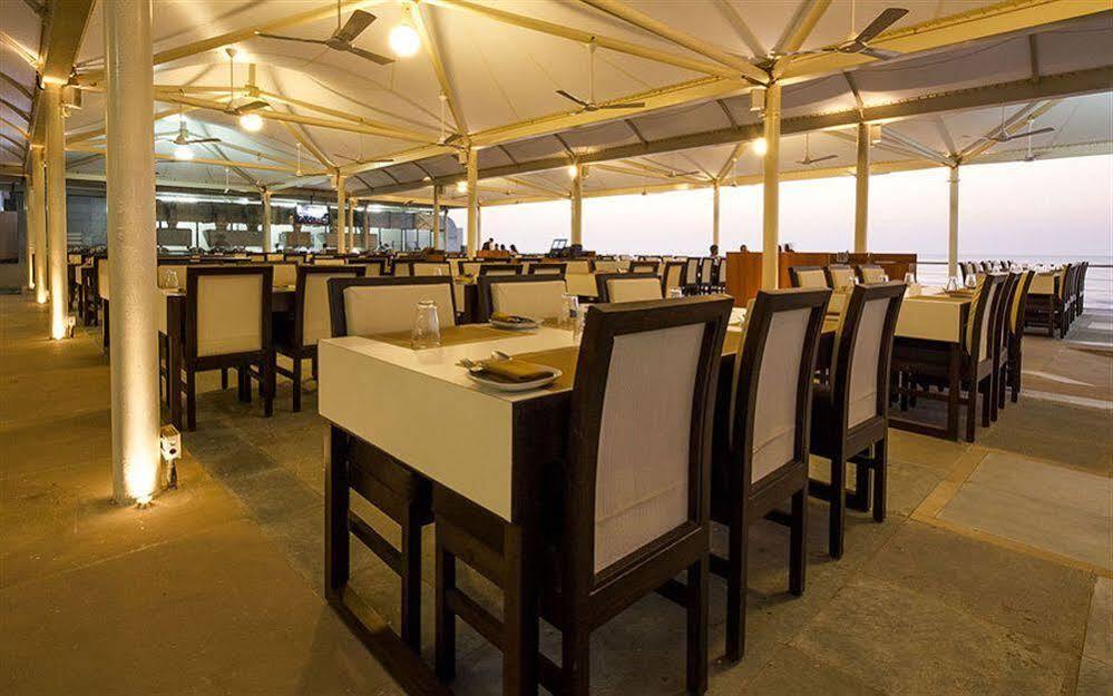 The Gold Beach Resort Daman Ngoại thất bức ảnh